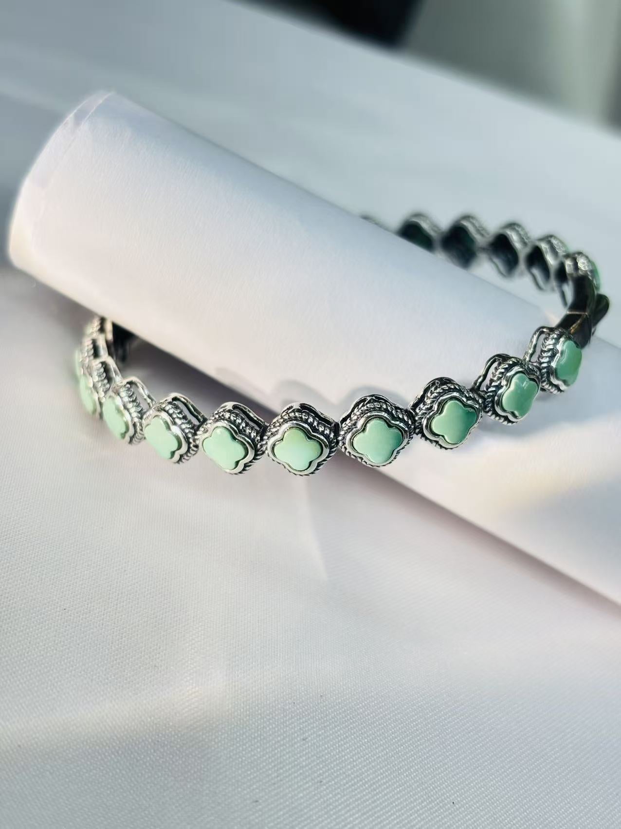 Natural Green Turquoise S925 Silver Inlaid Thick Silver Vintage Four-Leaf Clover Bracelet