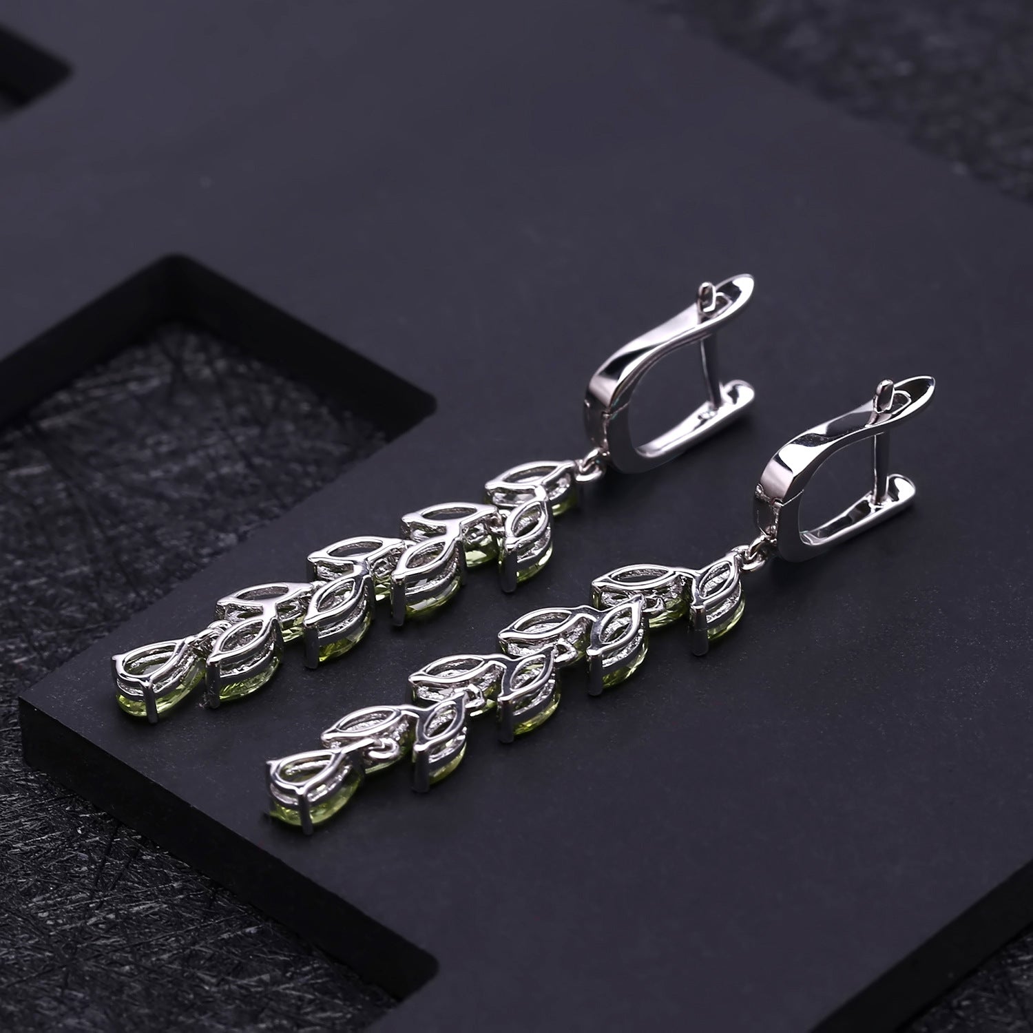 Light Luxury Fashion Natural Peridot Earrings Design Sense S925 Silver Inlaid Natural Gemstone Earrings