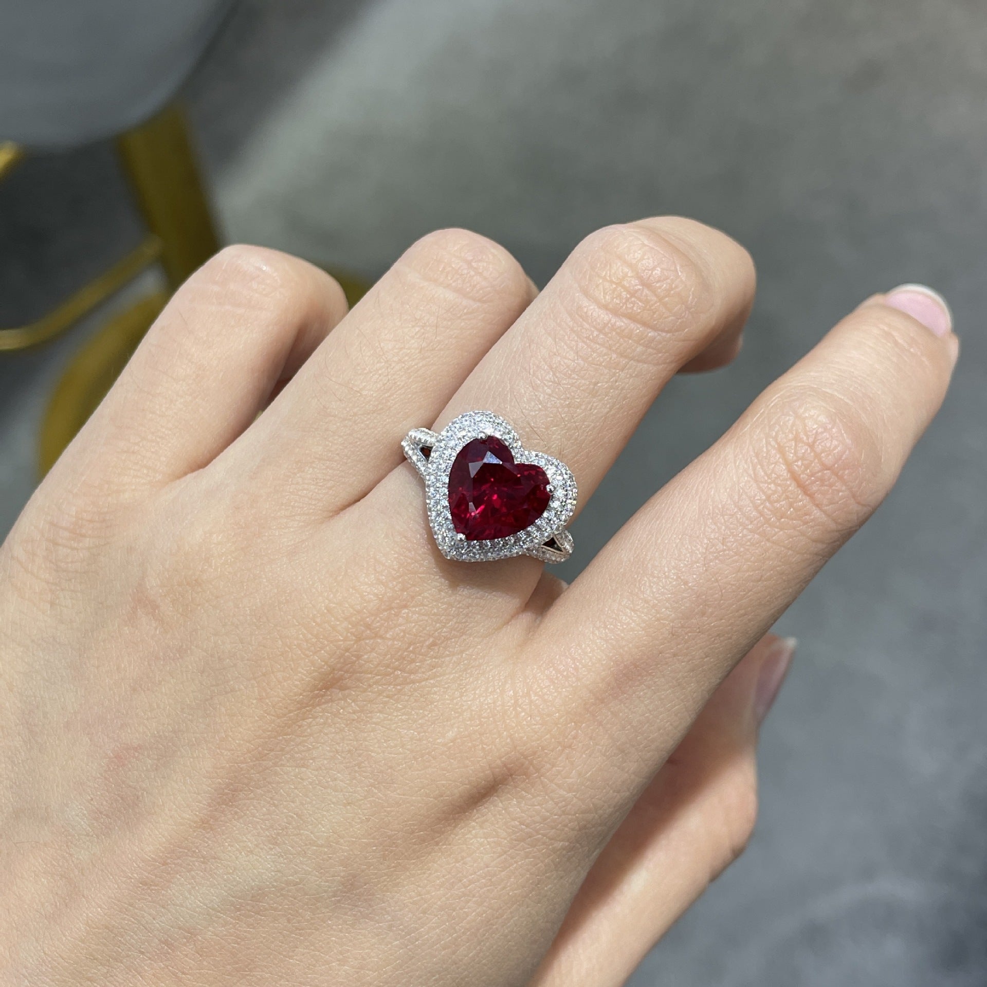 Vintage 4 Carat Heart S925 Silver Premium Lab-Grown Blood Pigeon Red Ring