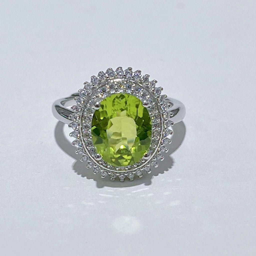 S925 Silver Platinum Plated Inlaid 8*10mm*1 Peridot Ring