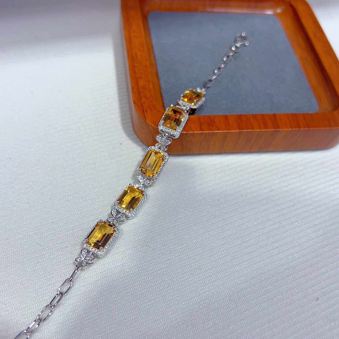 S925 Silver Platinum Plated Inlaid Yellow Crystal Main Stone 7*10mm T Square Butterfly Bracelet
