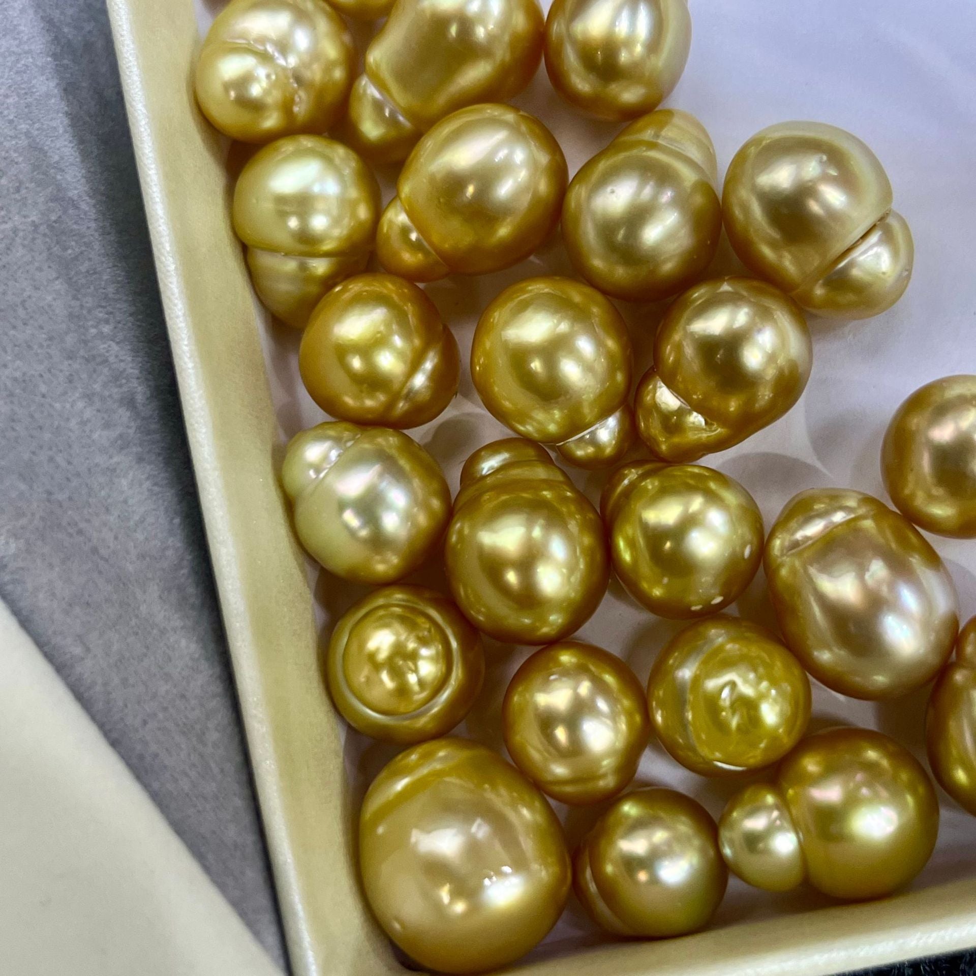 Vintage Fashionable Pearl Approx. 10-12mm Gold Baroque Sweater Chain