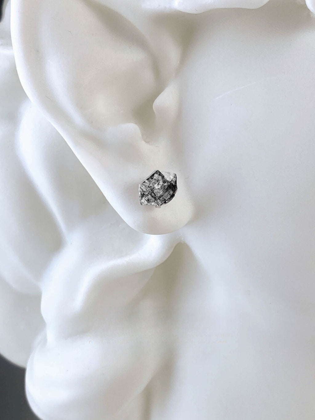 Shining Basic Earrings Niche Personality · Large Shining