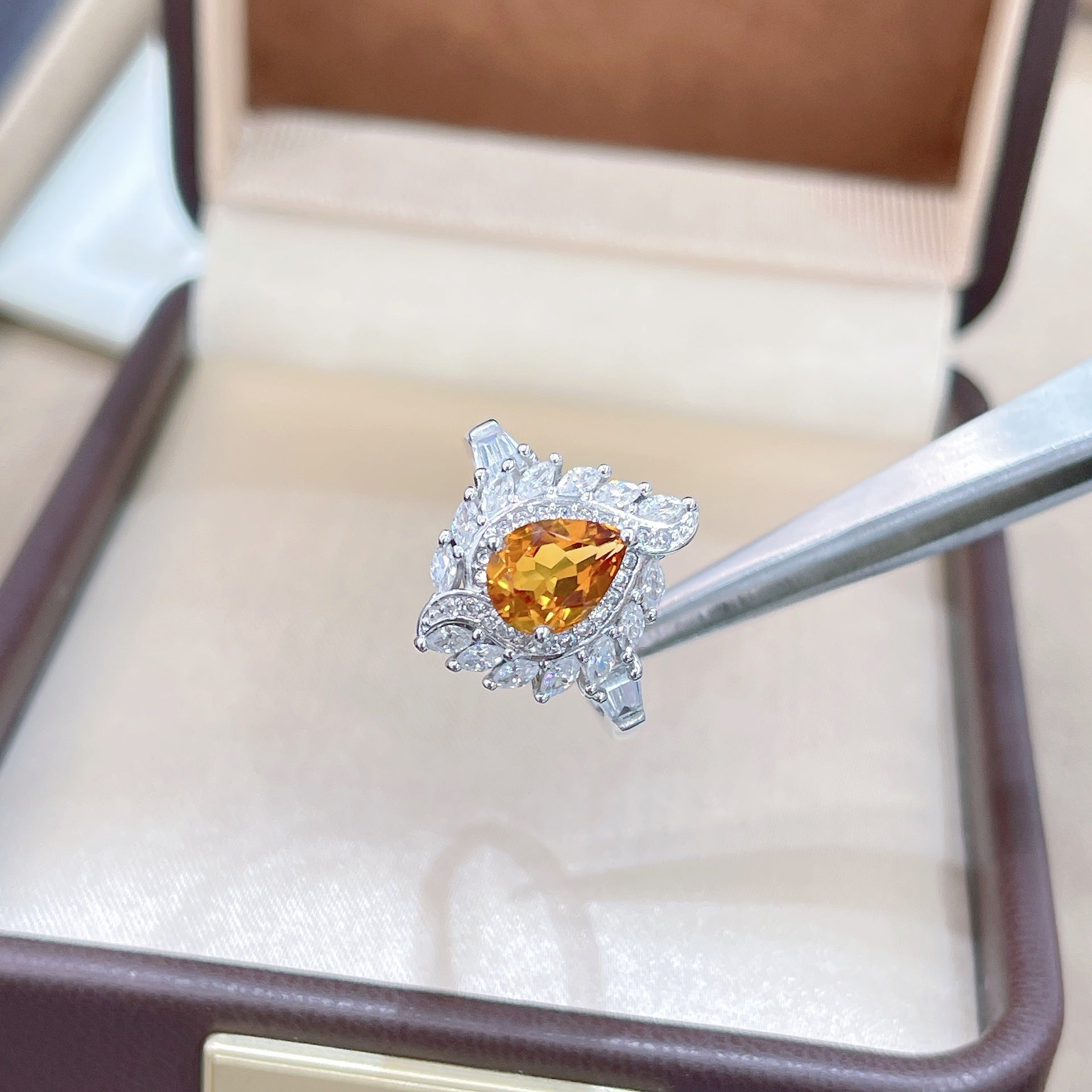 Light Luxury Design Sense Colorful Treasure S925 Silver Plated 18K Gold Natural Yellow Crystal Set