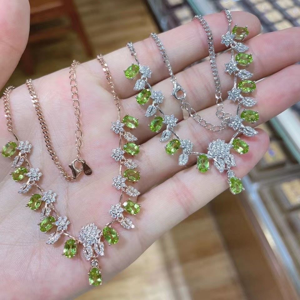 Caibao Jewelry 925 Silver Inlaid Chain Main Stone 4*6mm Natural Peridot
