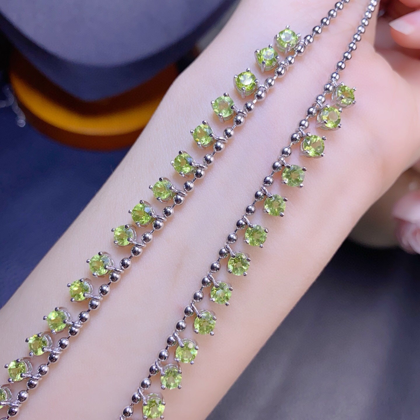 925 Silver Plated Platinum Main Stone Size 4*4mm Natural Olivine Necklace