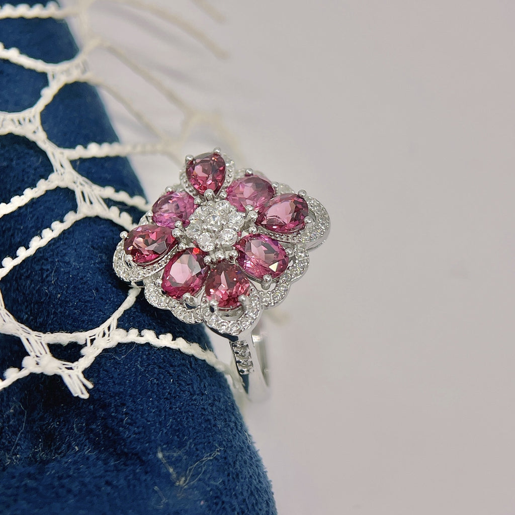 S925 Silver Platinum Plated Inlaid Natural Magnesia Garnet Ring