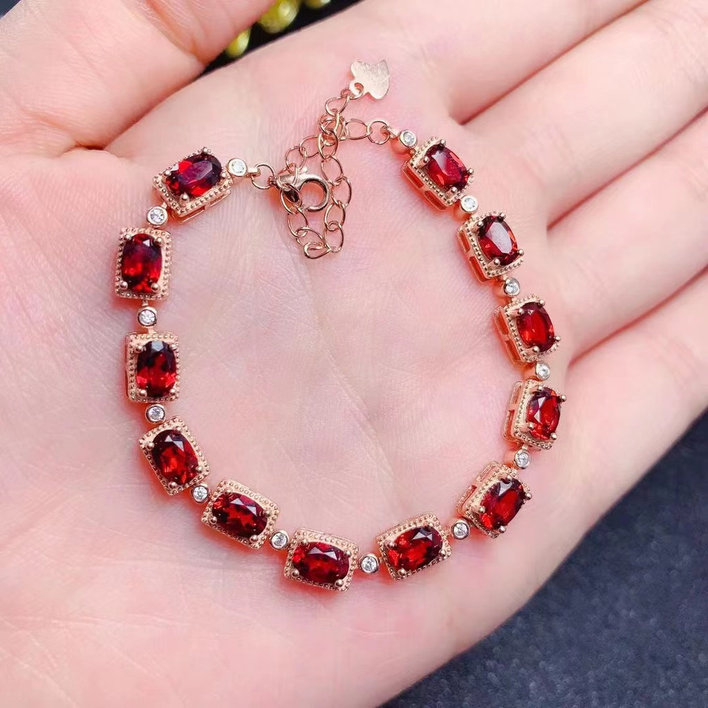 Natural Mozambique Full Pure Body Full Fire Color Sweet Temperament Garnet Gemstone Bracelet