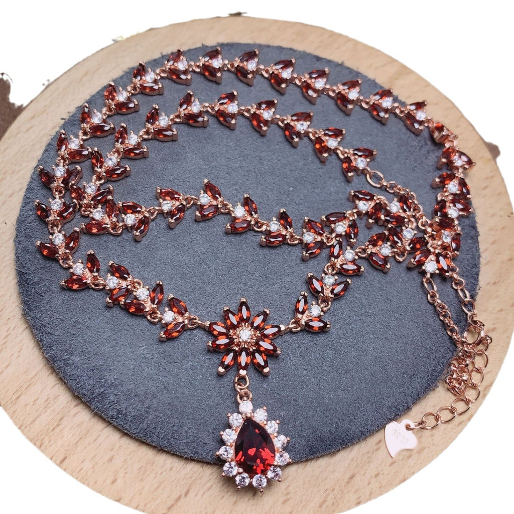 925 Silver Inlaid Natural Mozambique Garnet Pendant Engagement Valentine's Day Gift Palace Style Collarbone Chain