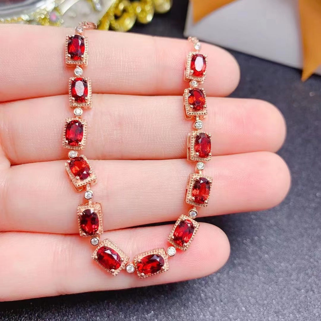 Natural Mozambique Full Pure Body Full Fire Color Sweet Temperament Garnet Gemstone Bracelet