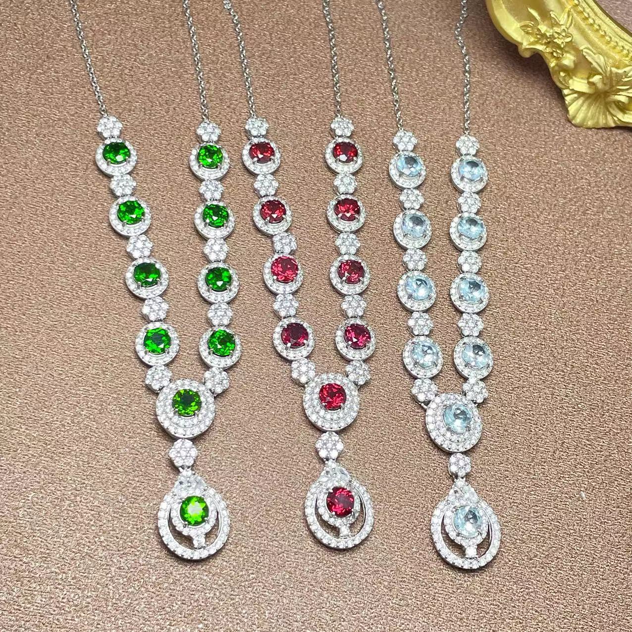 Luxury Necklace Collarbone Chain S925 Silver Inlaid with Natural Magnesia Garnet Aquamarine Diopside Multi-Gemstone Chain