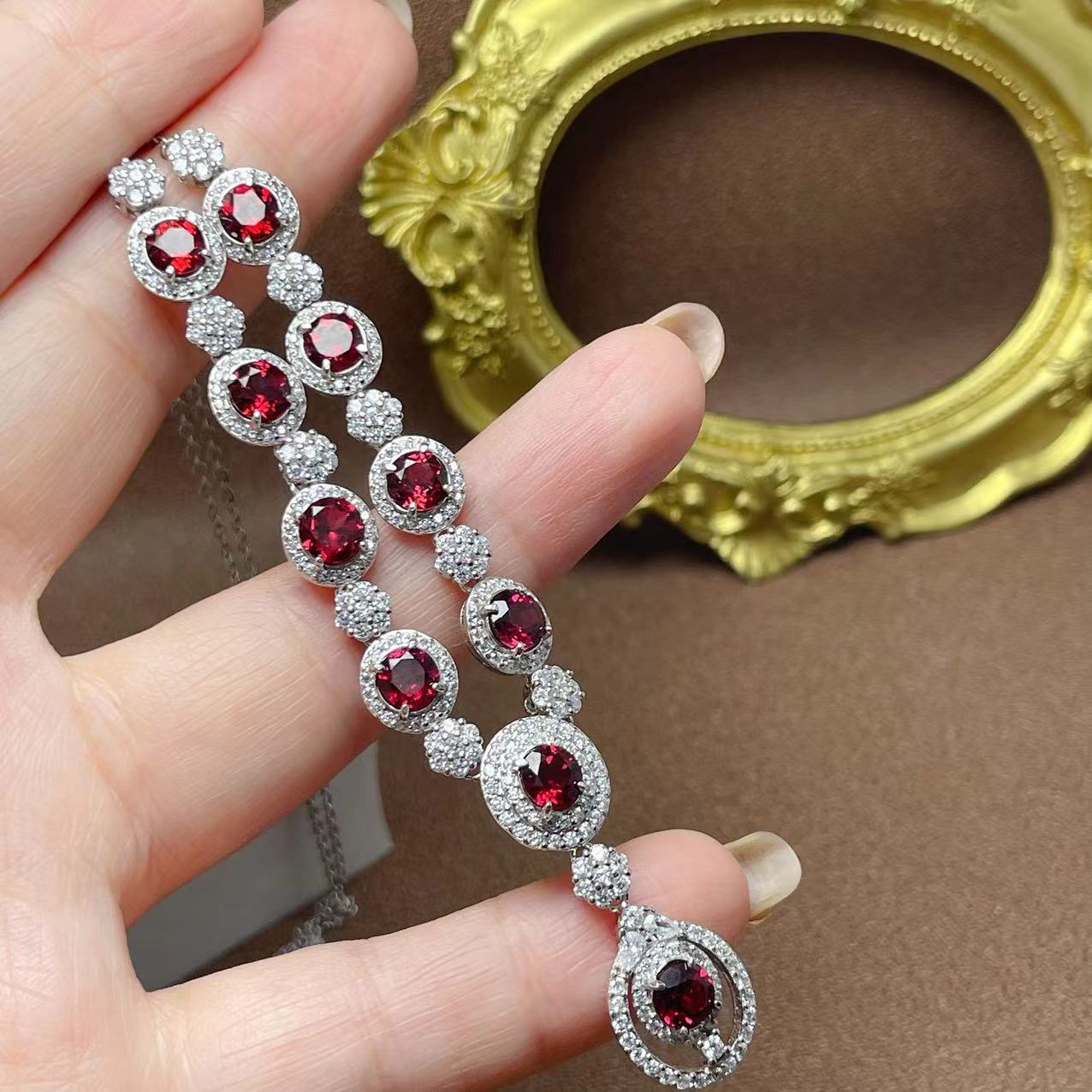 Luxury Necklace Collarbone Chain S925 Silver Inlaid with Natural Magnesia Garnet Aquamarine Diopside Multi-Gemstone Chain