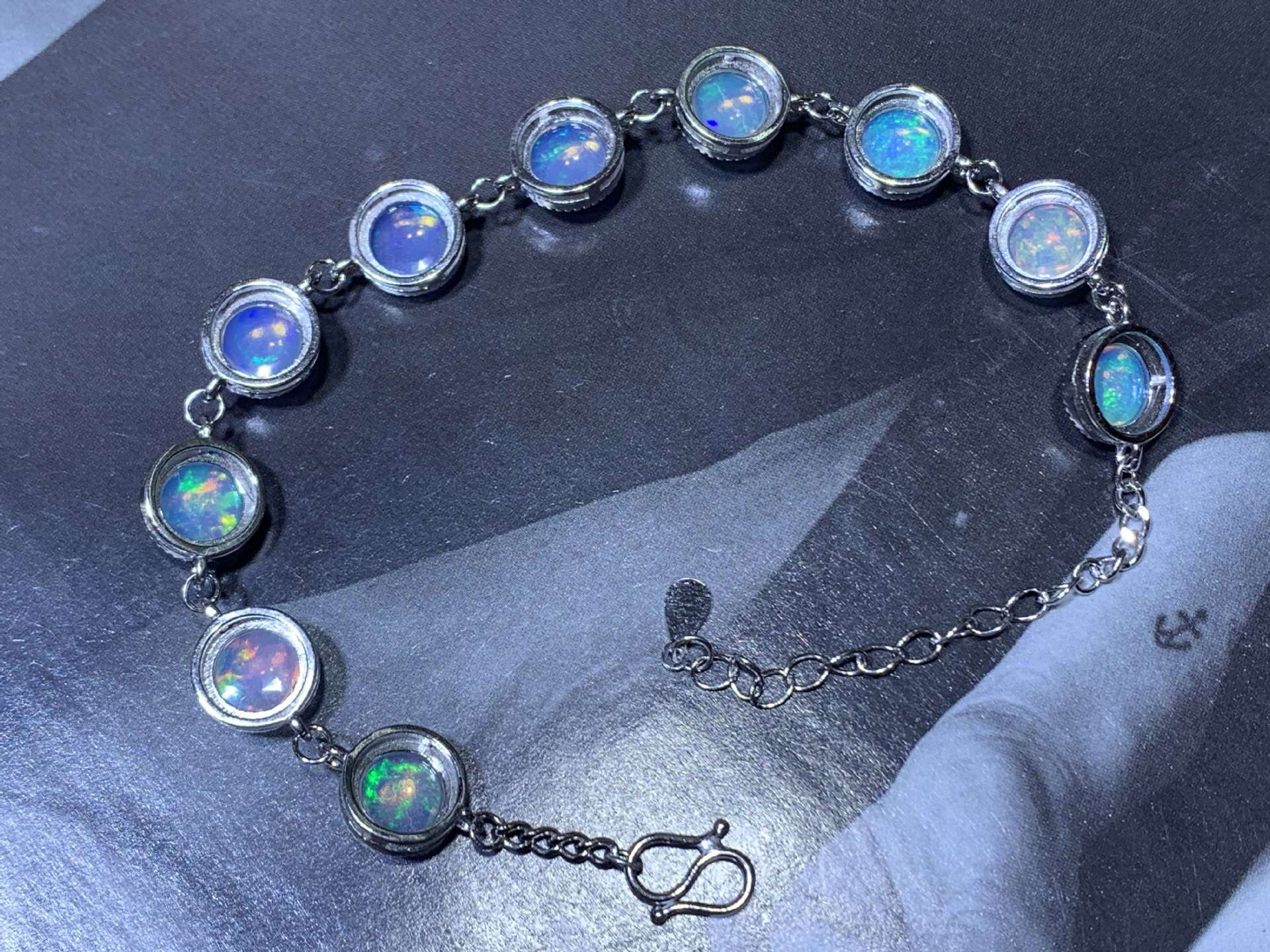 925 Silver Inlaid Opal Round Egg Surface Natural Opal Bracelet
