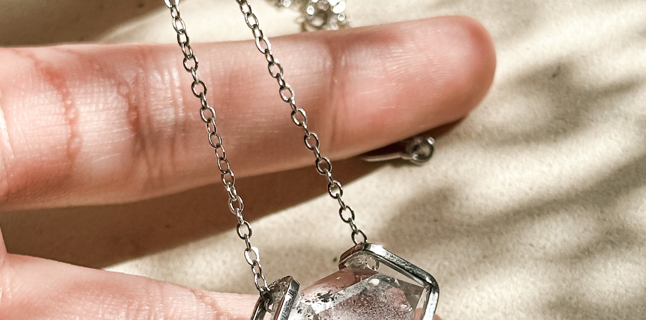 Crystal Heart Flash Original Handmade Pendant · Small Main Stone