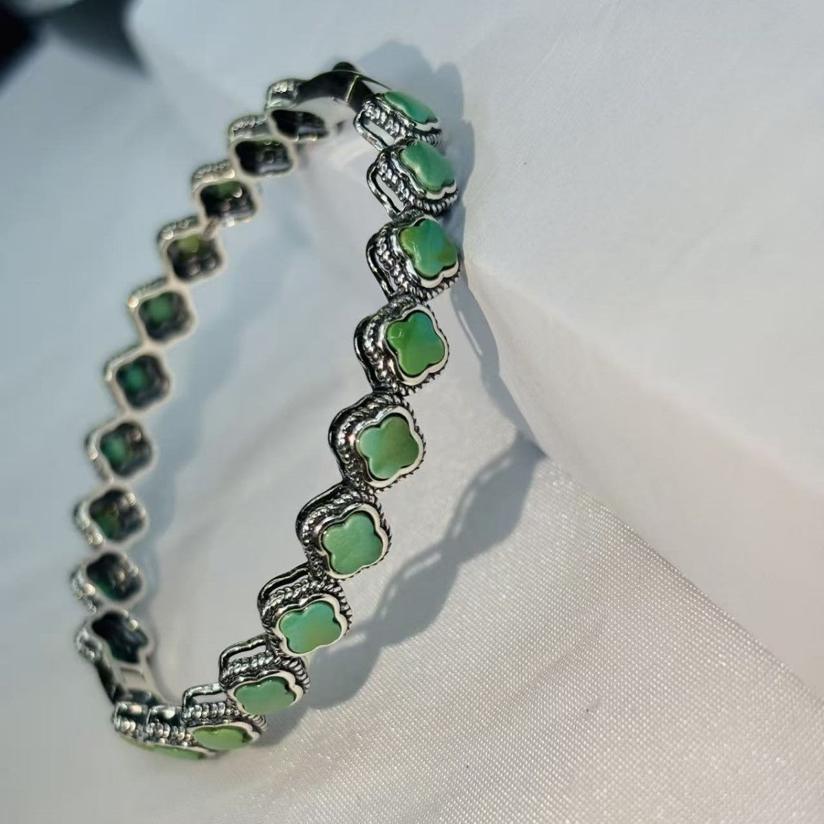Natural Green Turquoise S925 Silver Inlaid Thick Silver Vintage Four-Leaf Clover Bracelet