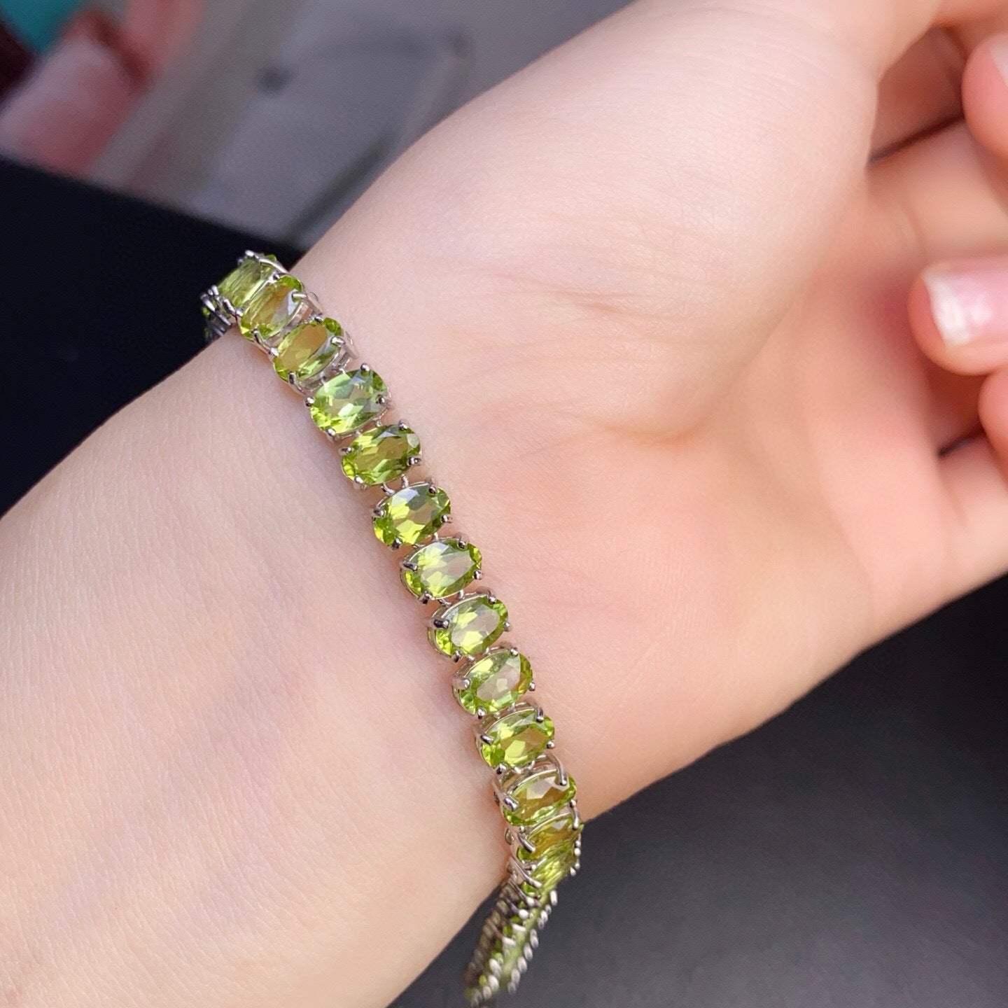 S925 Silver Electroplated Rose Gold Color Main Stone Size 4*6mm Natural Peridot Bracelet