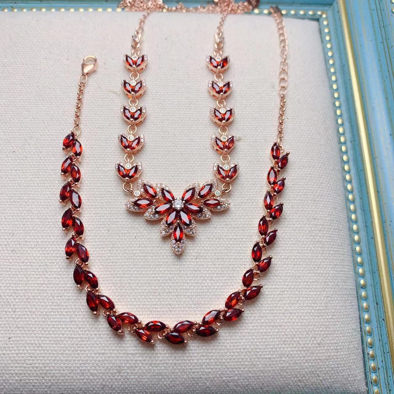 Caibao Jewelry 925 Silver Inlaid Natural Garnet Bracelet Necklace