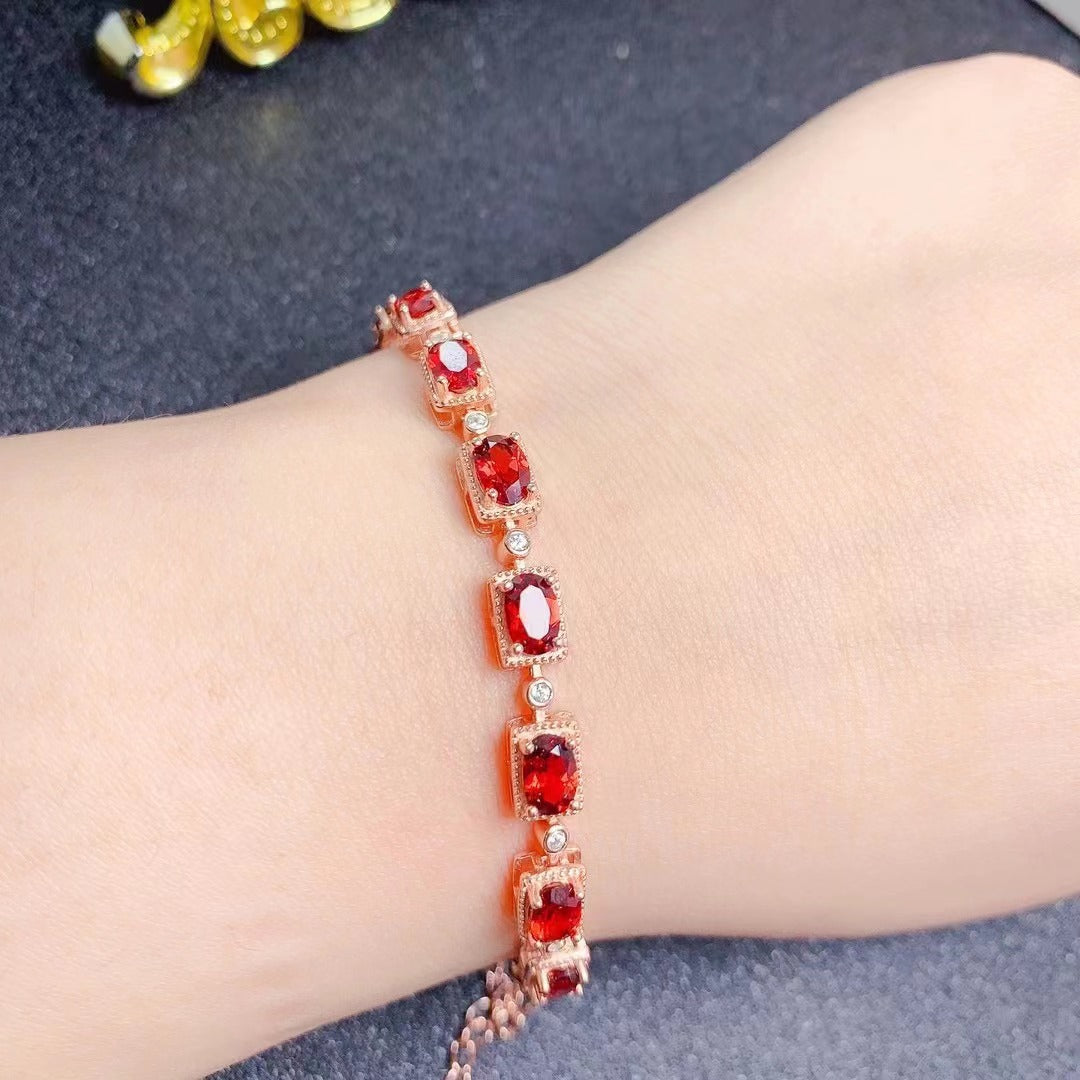 Natural Mozambique Full Pure Body Full Fire Color Sweet Temperament Garnet Gemstone Bracelet