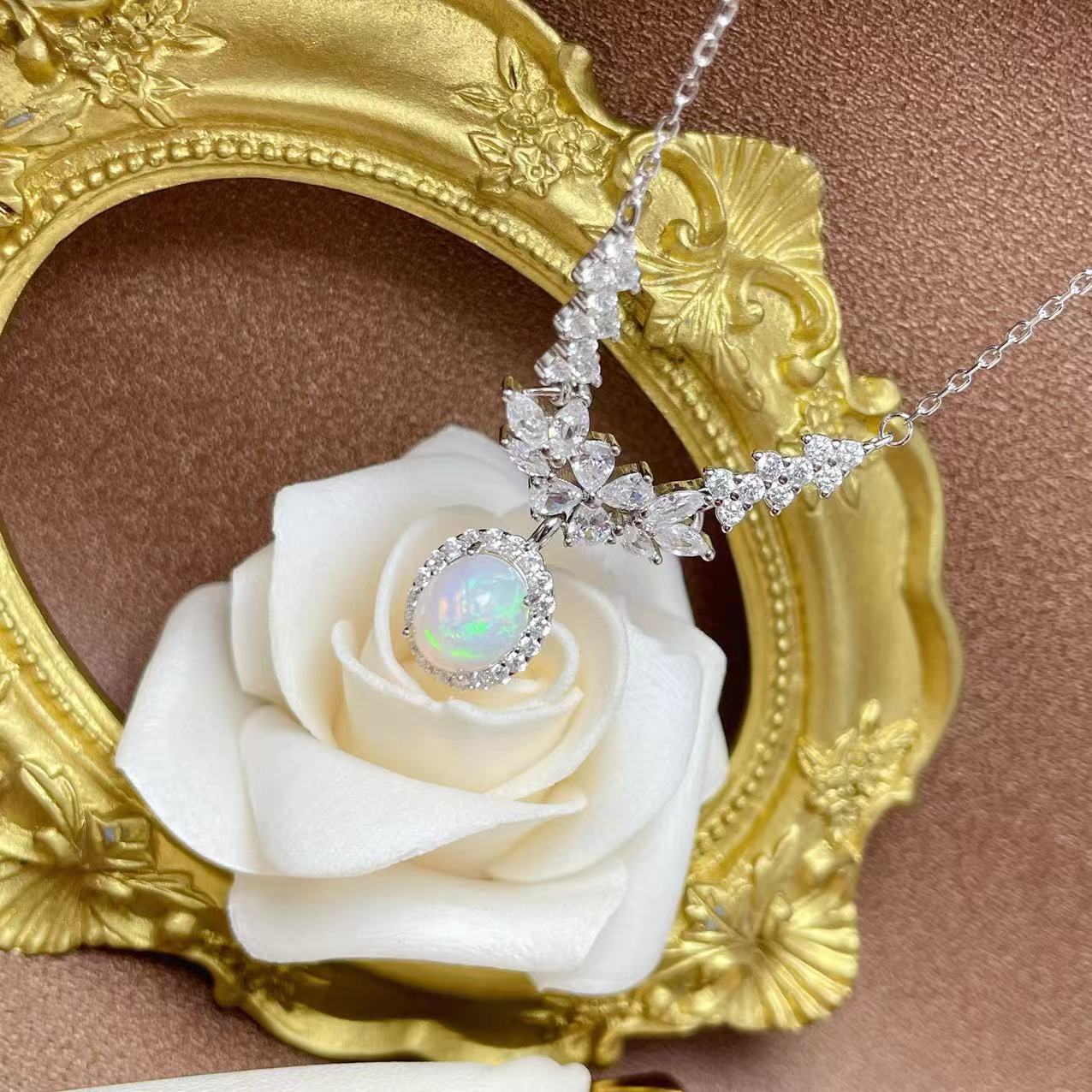 925 Silver Inlaid Natural Opal Women's Necklace Simple Versatile Diamond Clavicle Chain