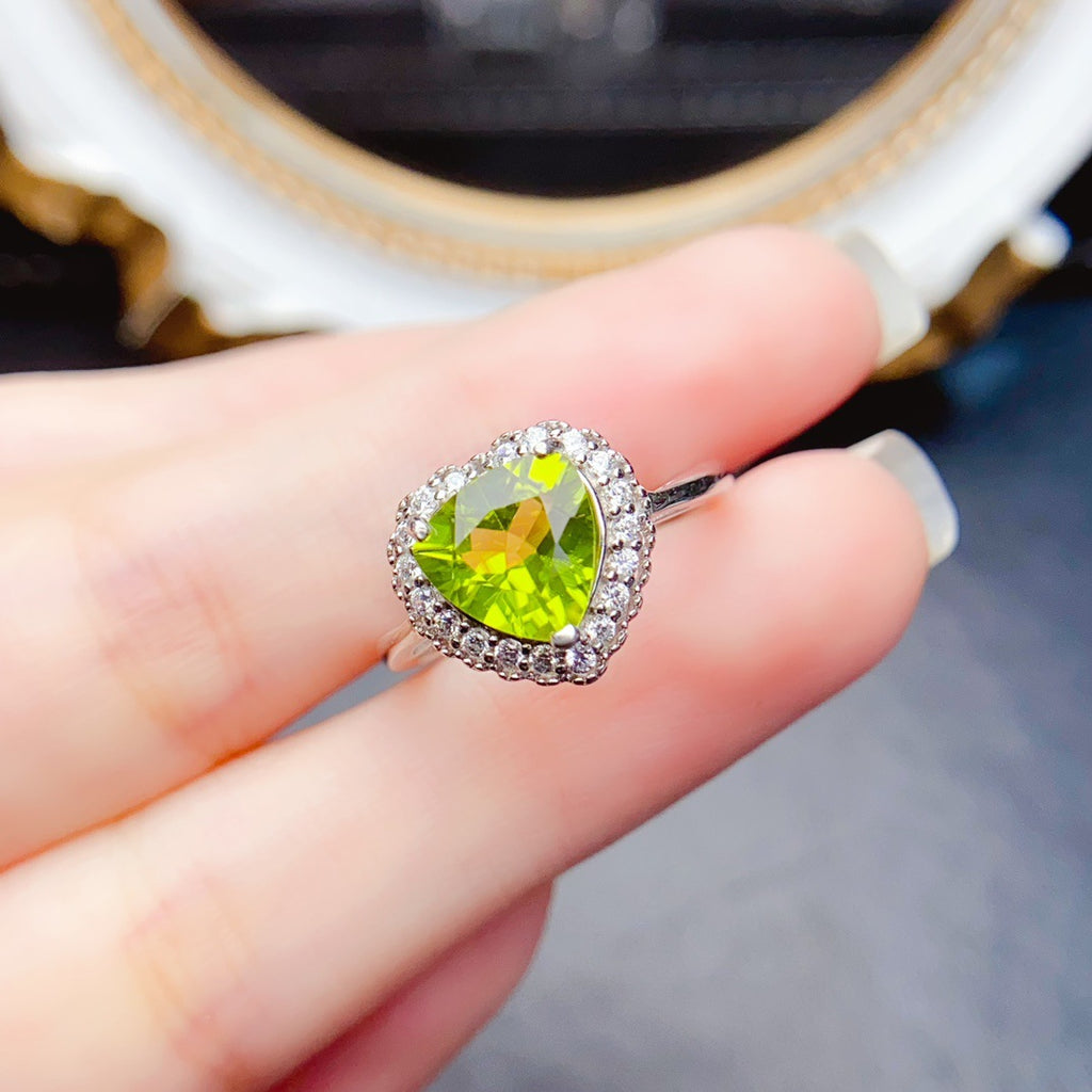 S925 Silver Inlaid Main Stone 8*8mm Natural Peridot Ring