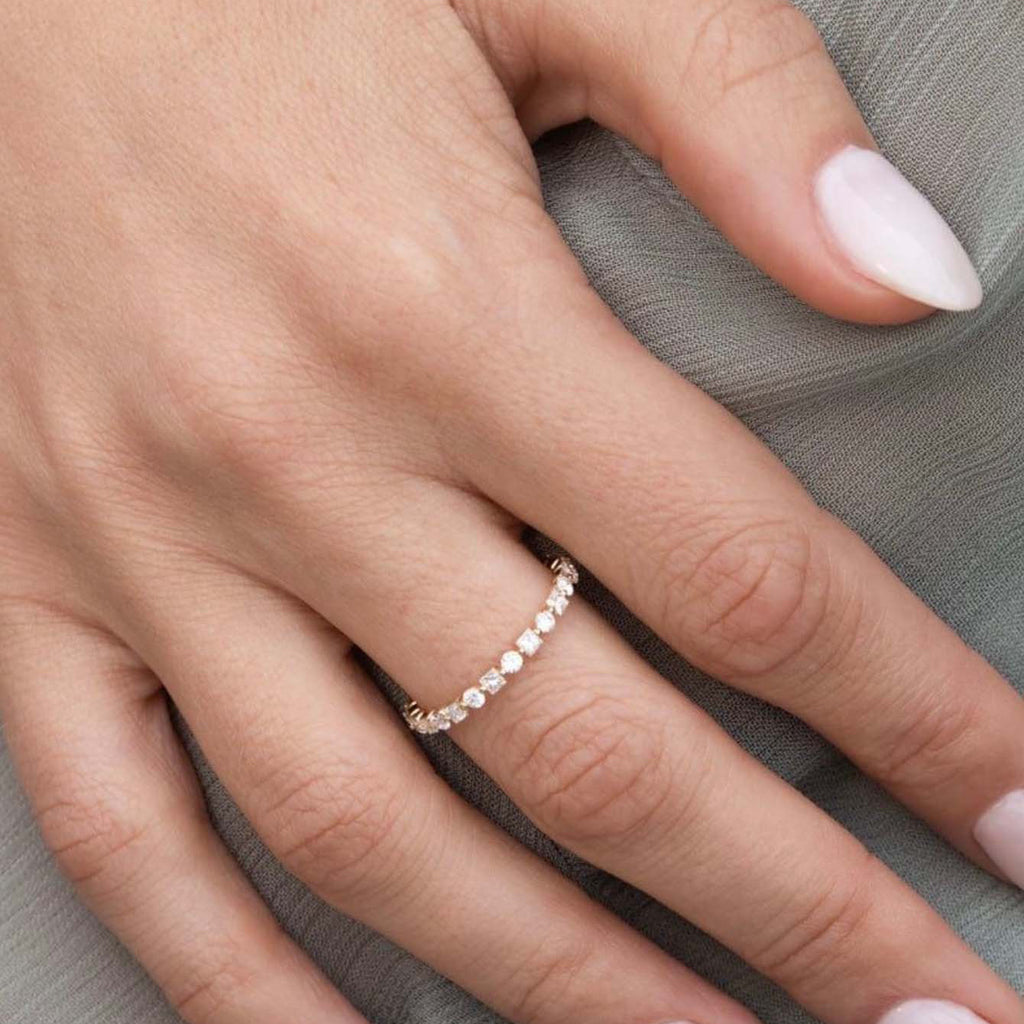 S925 Silver Full Circle Moissanite Ring Alternating Inlay Independent Stand Hot Selling Ring