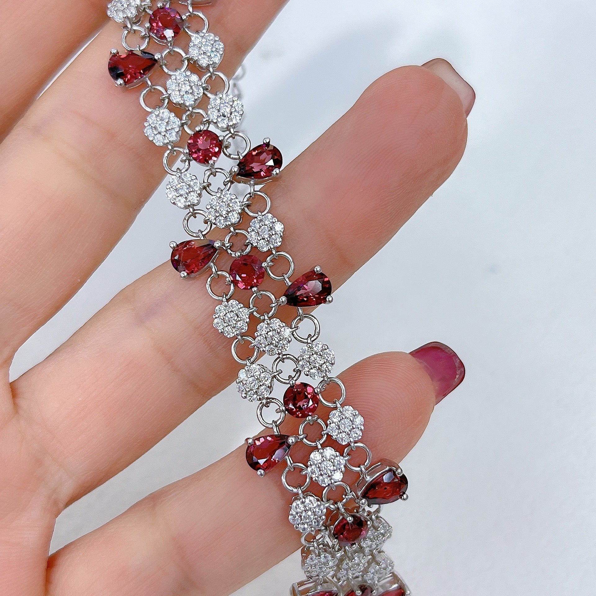 S925 Silver Platinum Plated Inlaid Magnesia Garnet Main Stone 4*6mm*11 Bracelet