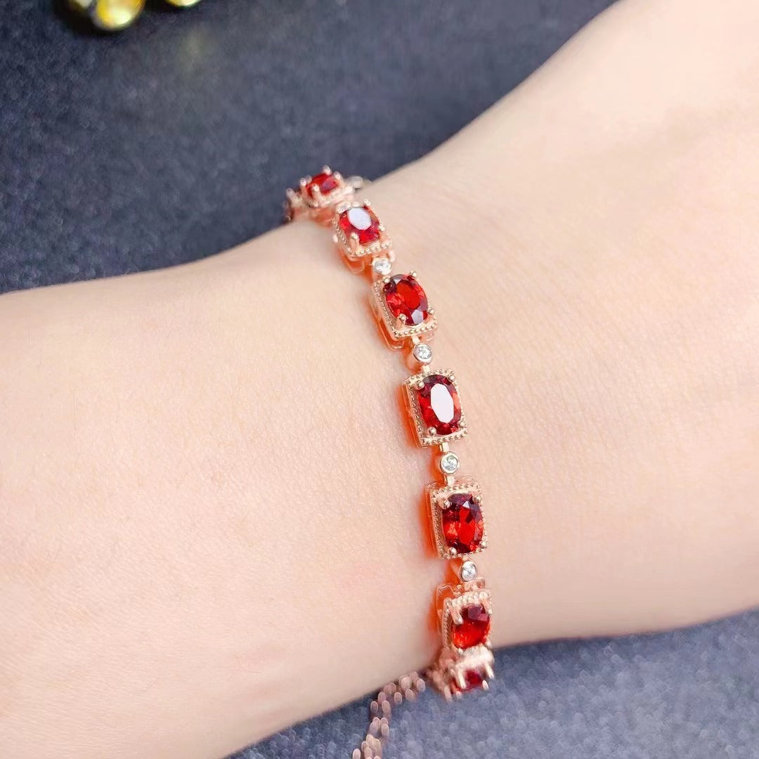 Natural Mozambique Full Pure Body Full Fire Color Sweet Temperament Garnet Gemstone Bracelet